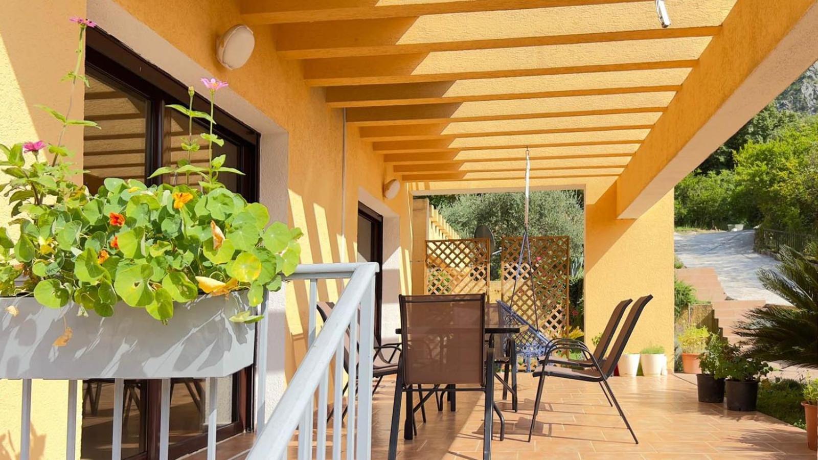 Villa Risan Apartments Exterior photo